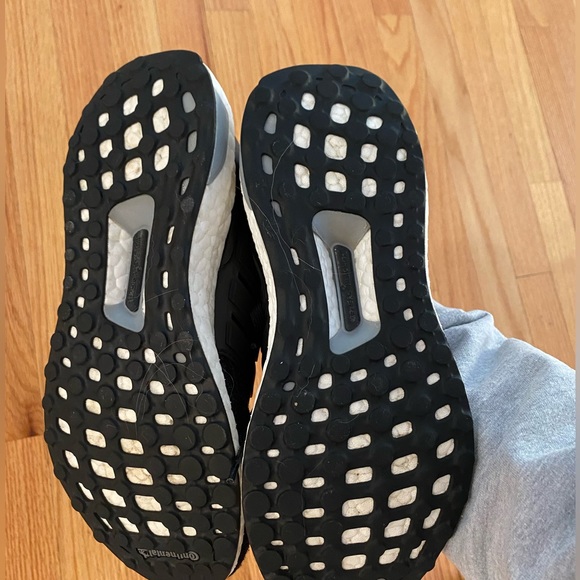 Adidas Ultra Boost Endless Energy -Size 6 - Picture 5 of 5